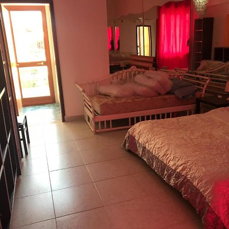 Villa Belvedere Mini Appartamento Pontecagnano Luaran gambar