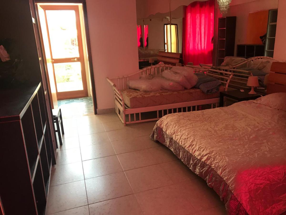 Villa Belvedere Mini Appartamento Pontecagnano Luaran gambar
