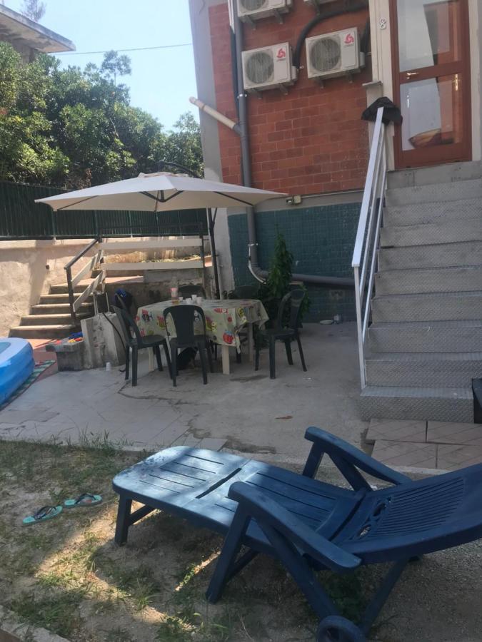 Villa Belvedere Mini Appartamento Pontecagnano Luaran gambar