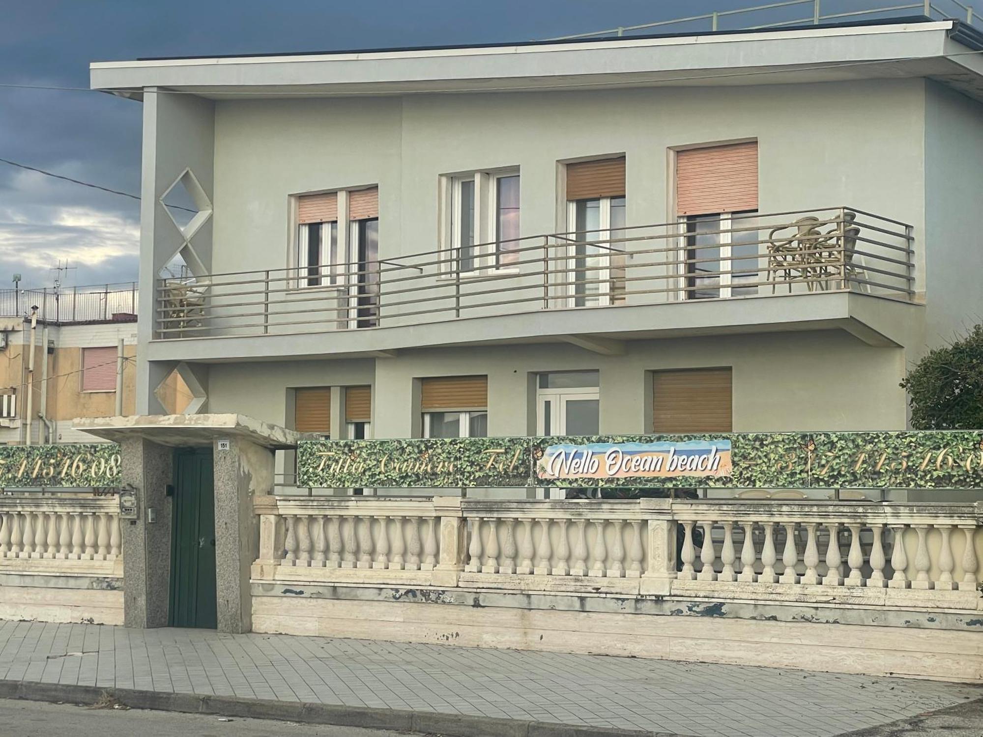 Villa Belvedere Mini Appartamento Pontecagnano Luaran gambar